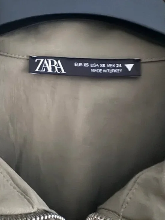 Zara Cropped Jacket – Size XS - Picture 2 of 2